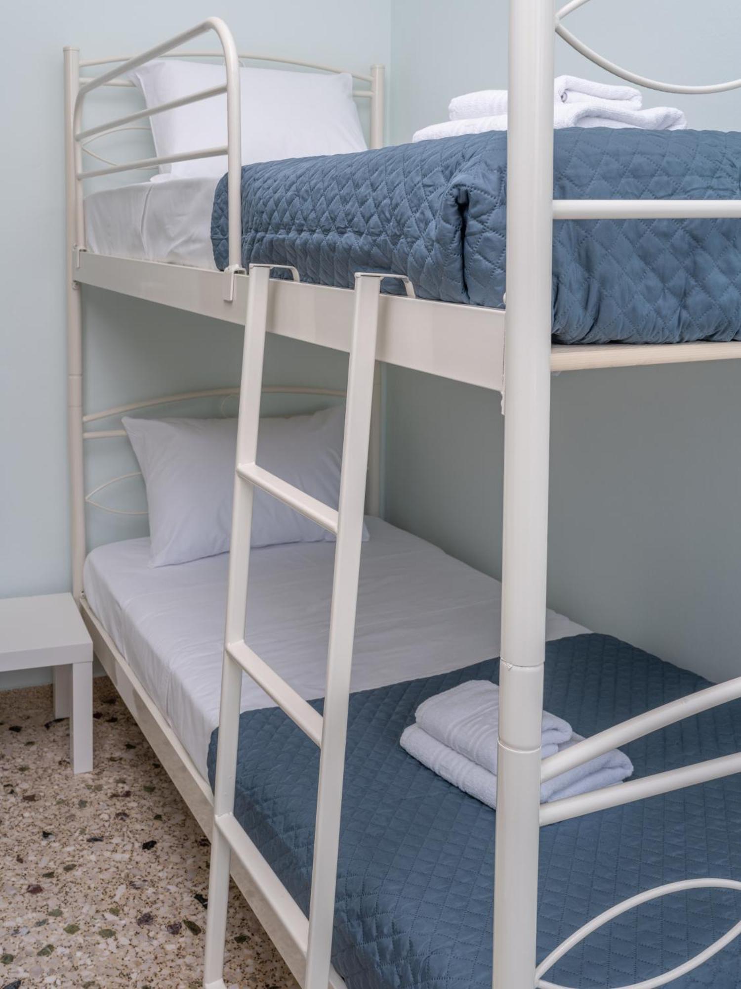 Dodonis Bld * Ηράκλειο Κρήτης